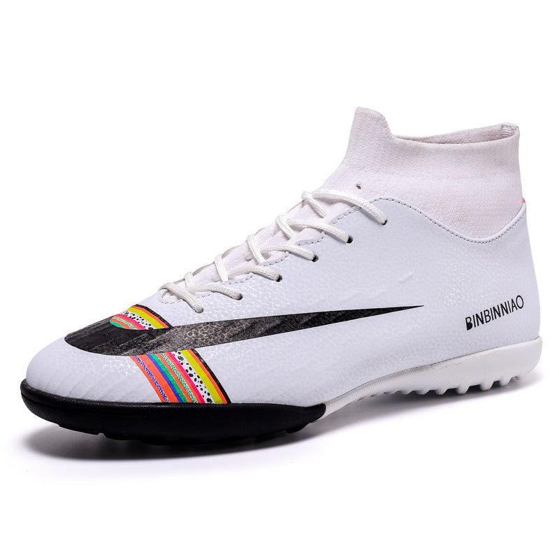 Non-slip football shoes